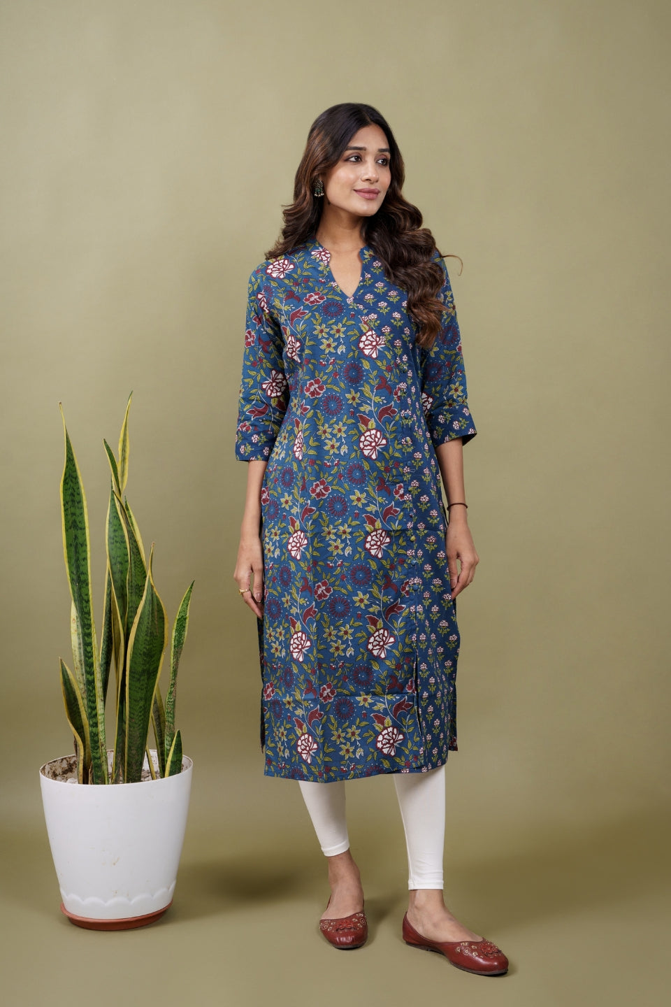 Ekisha women's cotton blue floral printed angrakha kurta kurti, front view 2