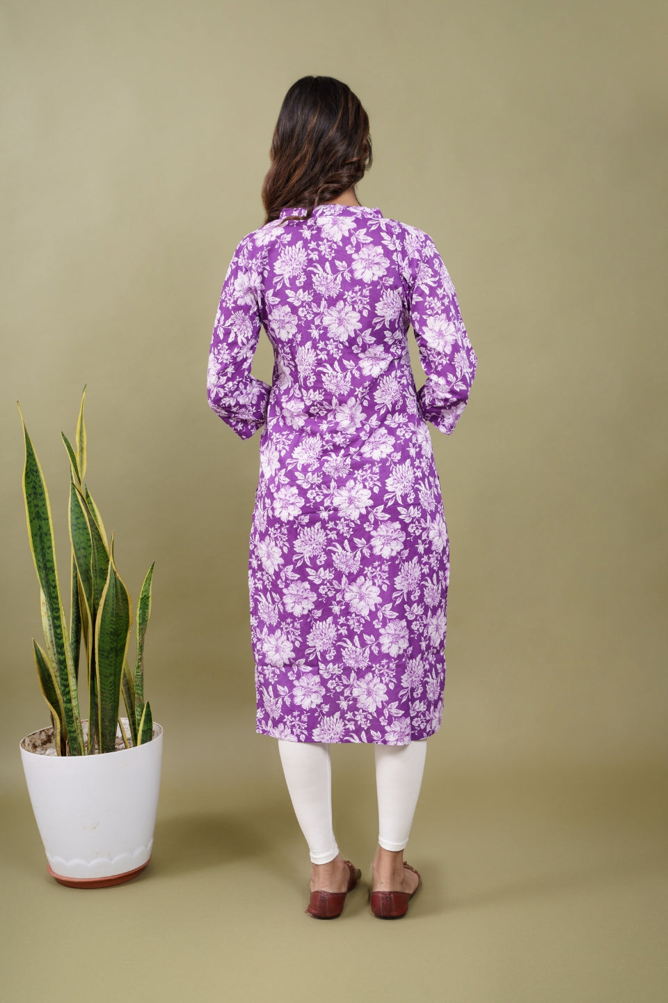 Ekisha women's cotton purple floral printed kurta kurti, back view