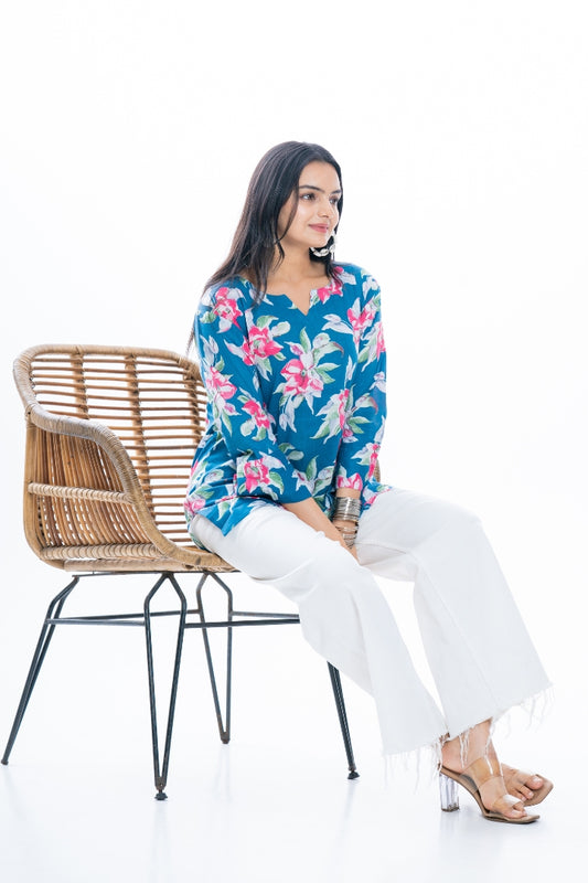 Ekisha's women everyday blue multicolor printed cotton tunic top short kurti, sitting view