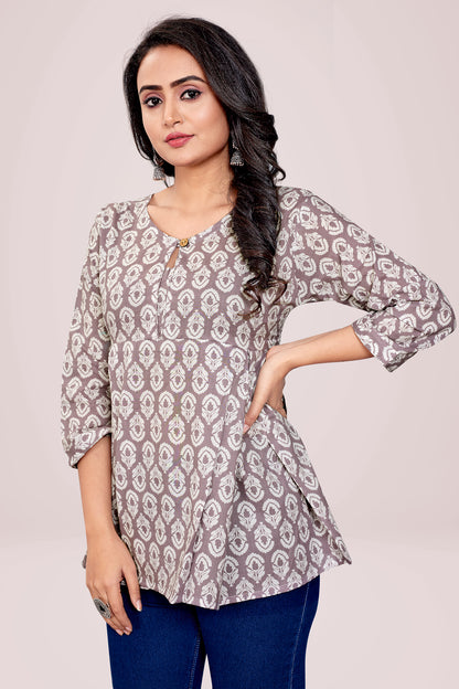 Ekisha's Falsa Printed Tunic Top, detailed view