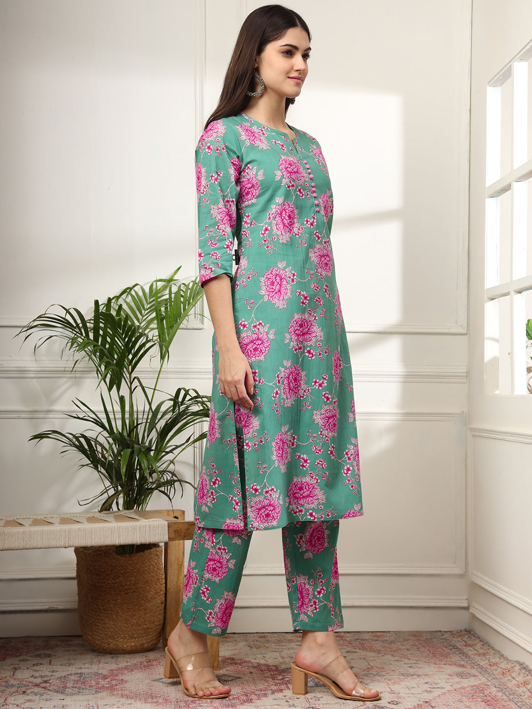 Ekisha's women green multicolor floral printed cotton co-ord set kurta set, side view 2