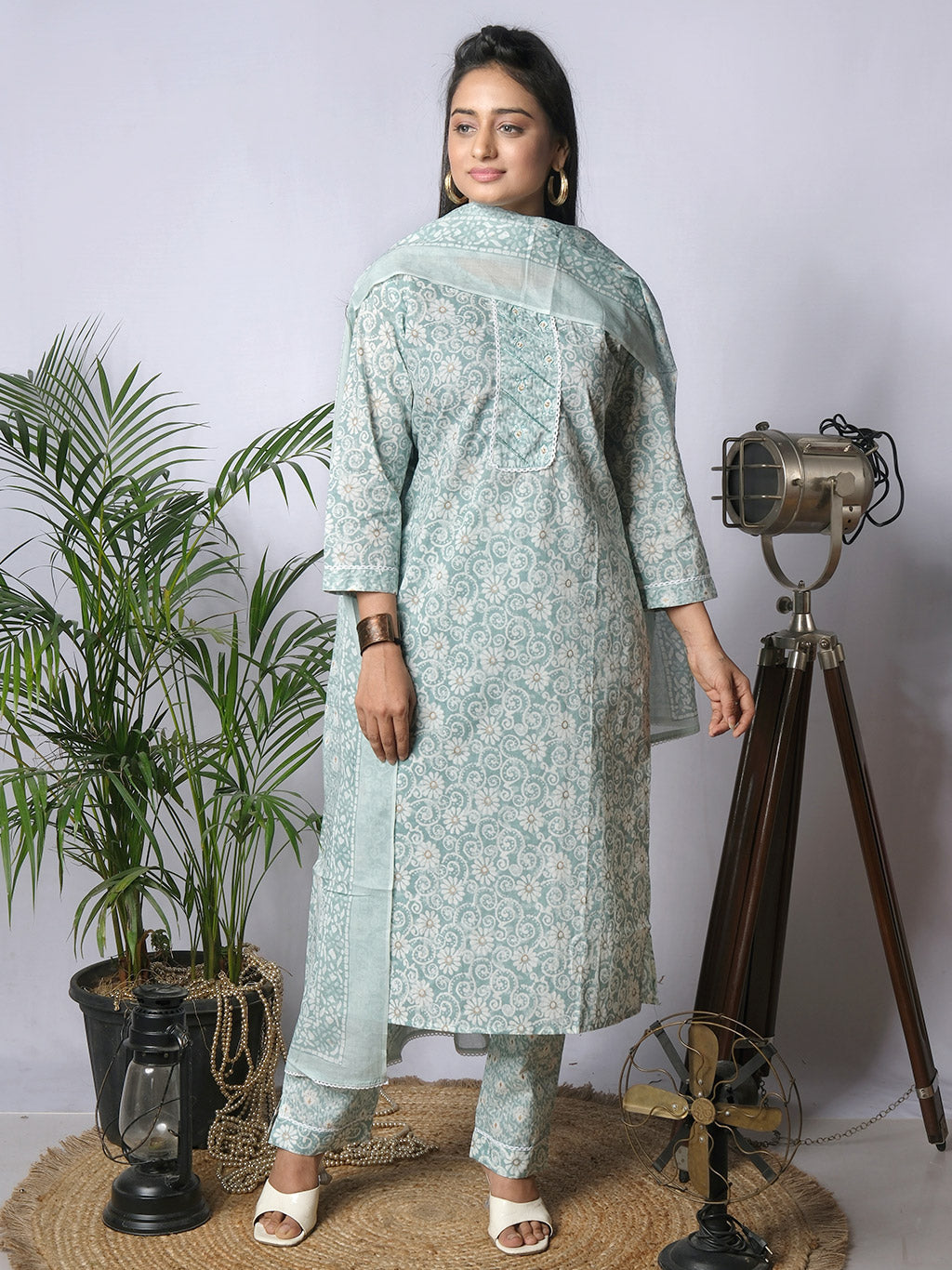 Rama kurta set with dupatta, front view