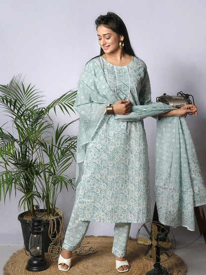 Rama kurta set with dupatta, side view