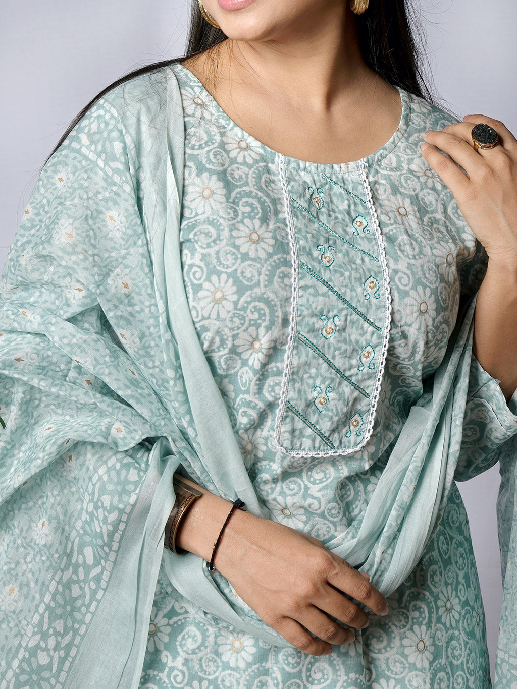 Rama kurta set with dupatta, detailed view