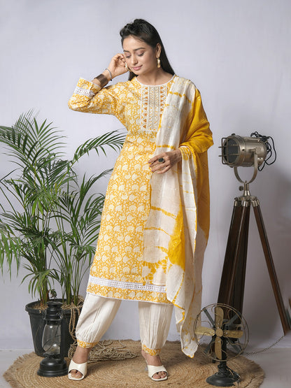 ekisha's yellow kurta set with dupatta, side view