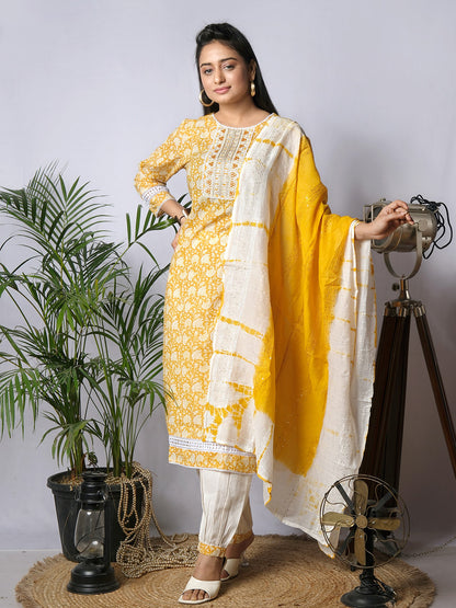 ekisha's yellow kurta set with dupatta, another side view