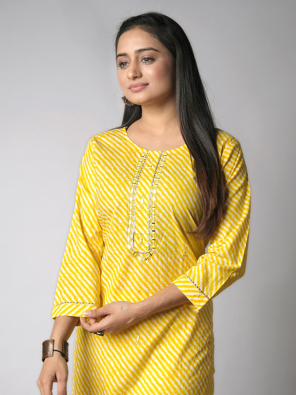 Yellow lehriya Cotton kurta, side view