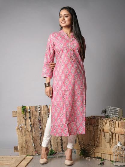 Pink kurta, another front view