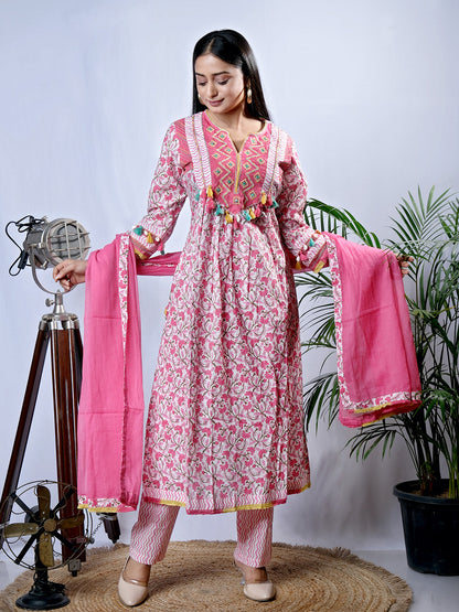 Pink Cotton kurta set with dupatta, front view