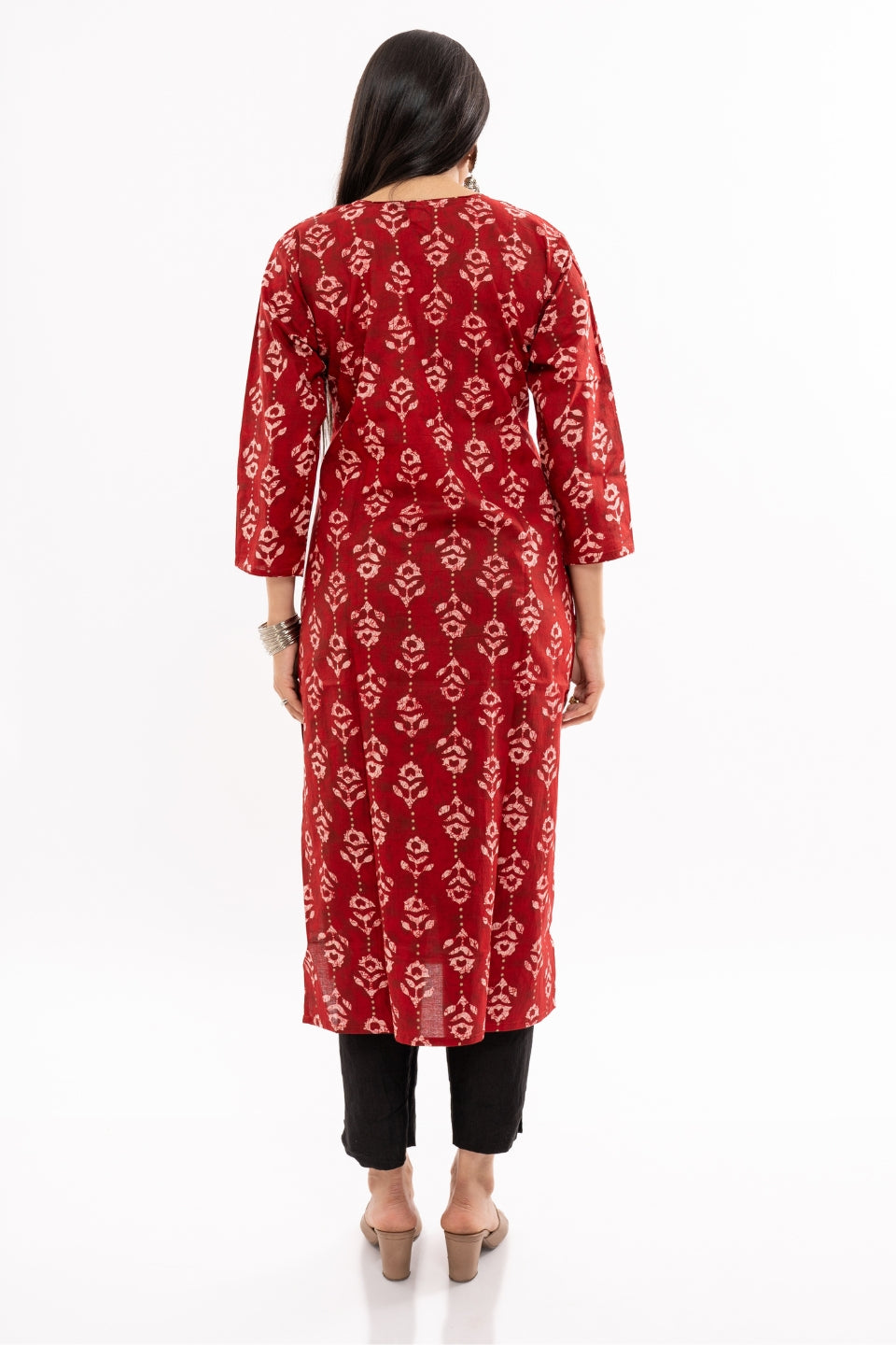 Ekisha women's cotton Maroon paisley printed straight kurta kurti round neck button, back view