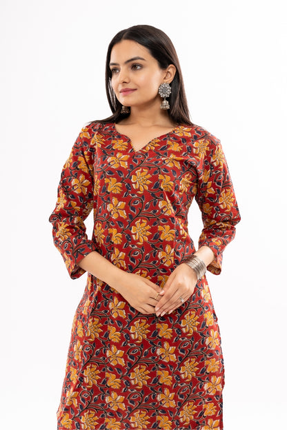 Ekisha women's cotton Maroon Kalamkari printed straight kurta kurti round neck, detailed front view