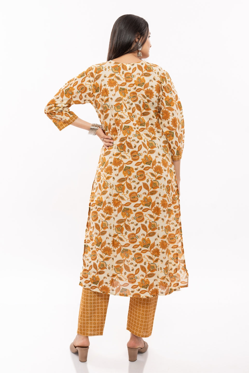 Ekisha's women cotton printed mustard multicolor kurta and pant set, back view