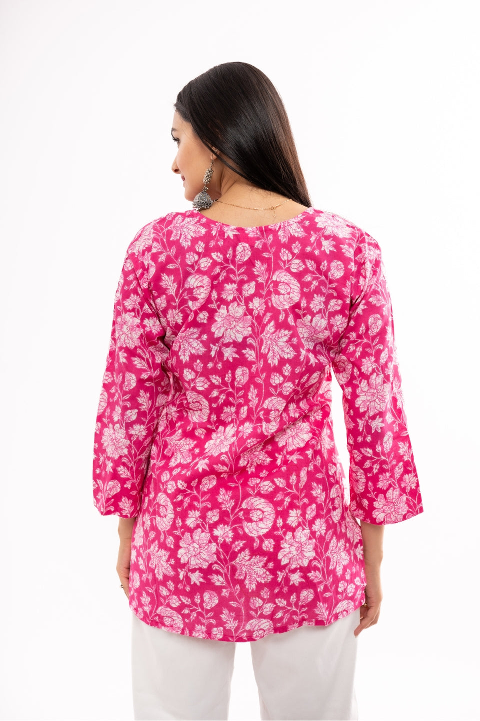 Ekisha women's printed pink floral cotton tunic top short kurti, back view